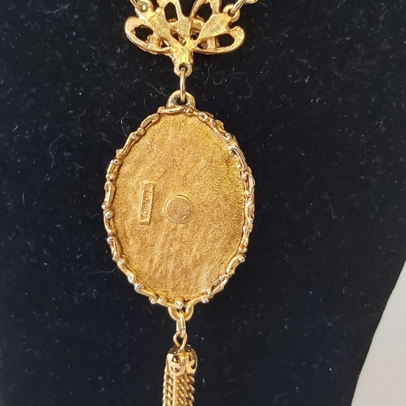 L.M.J vintage gold tone necklace emerald green - Picture 5 of 14